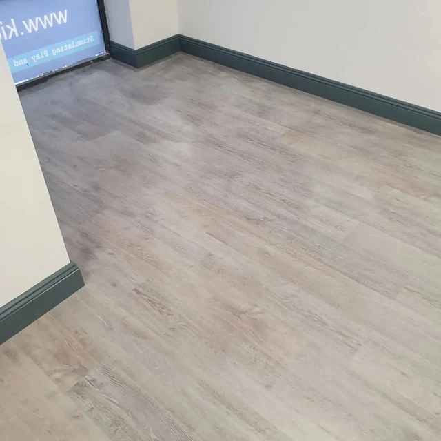 Vinyl flooring project photo 3